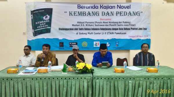 Beranda Kajian Novel dengan topik â€œKembang dan Pedangâ€