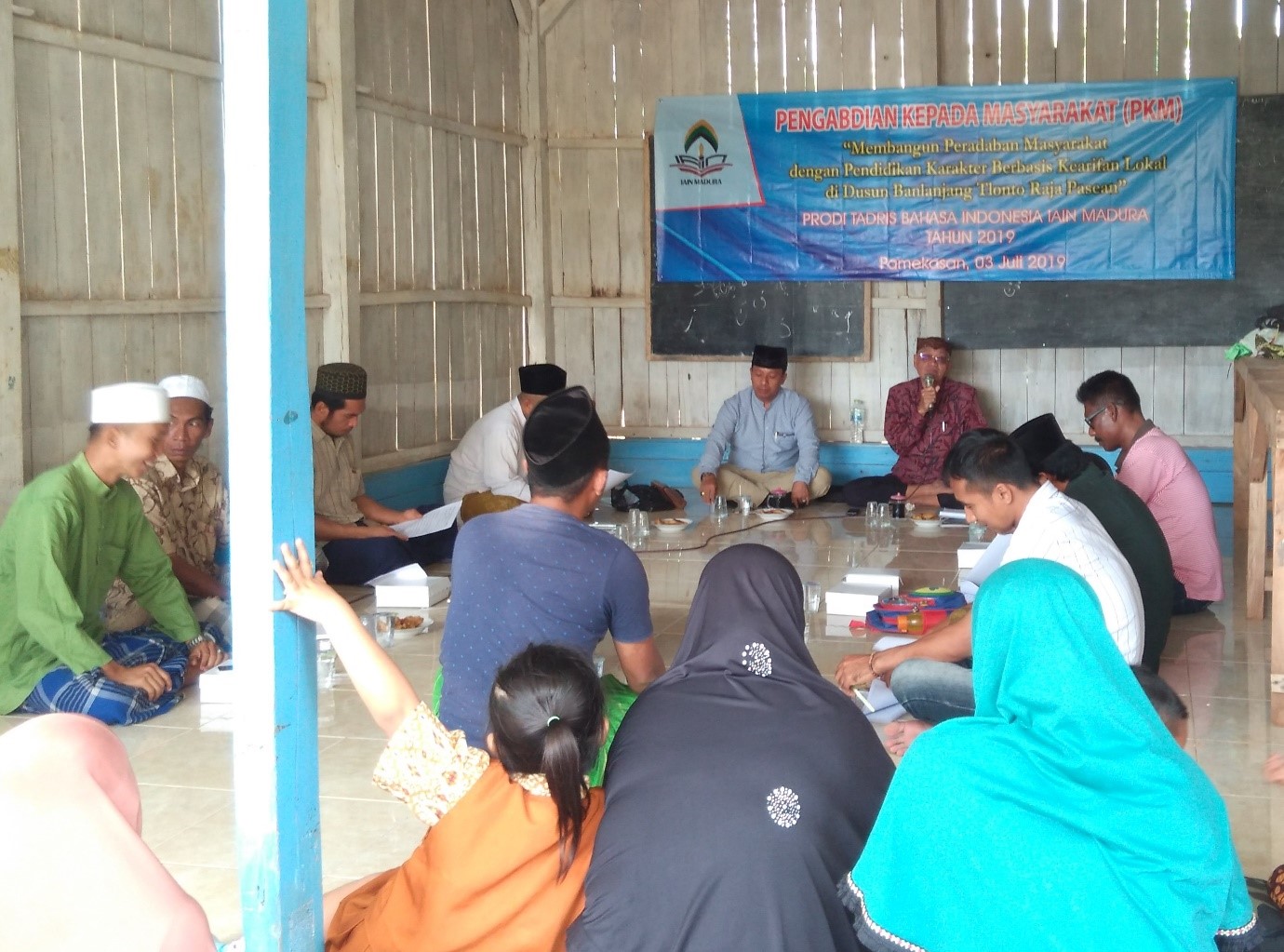 Pengabdian Kepada Masyarakat Prodi Tadris Bahasa Indonesia IAIN Madura   